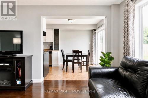 21 Michael Crescent, Barrie, ON 