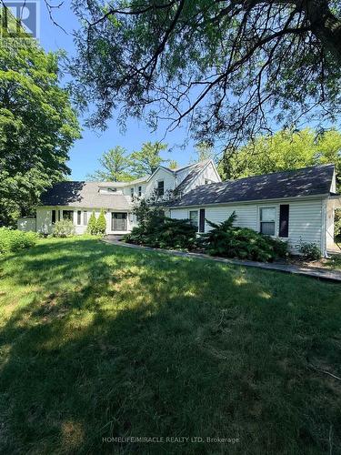 10 YORKTON BOULEVARD  Markham, ON L6C 0J9