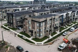 3148 Perkins Way  Oakville, ON L6H 7Z1