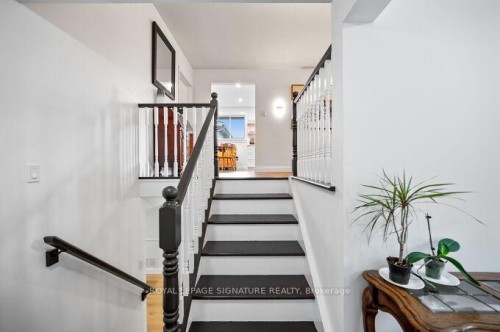 646 Blue Forest Hill, Burlington, ON 