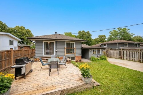 646 Blue Forest Hill, Burlington, ON 