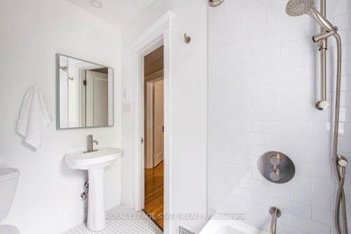 11 Dromore Crescent, Hamilton, ON 