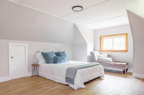 11 Dromore Crescent, Hamilton, ON 