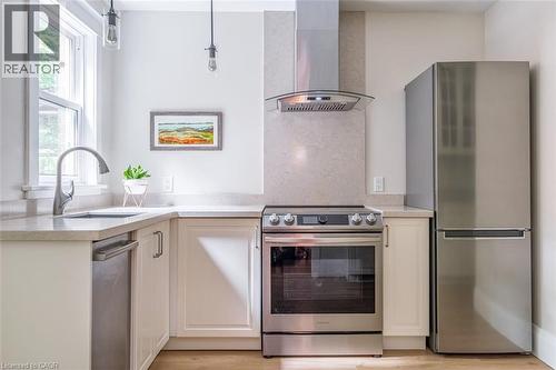 11 Dromore Crescent, Hamilton, ON - Indoor Photo Showing Kitchen With Upgraded Kitchen