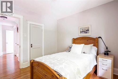11 Dromore Crescent, Hamilton, ON - Indoor Photo Showing Bedroom
