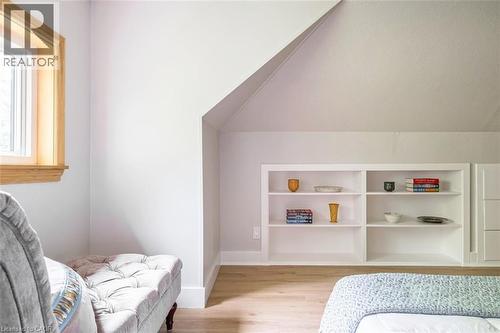 11 Dromore Crescent, Hamilton, ON - Indoor Photo Showing Bedroom