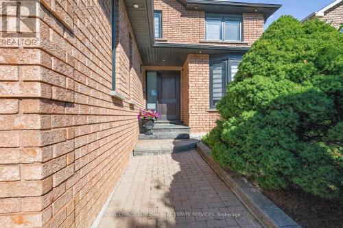 2029 Kempton Park Drive, Mississauga, ON - Outdoor