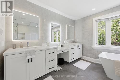 2029 Kempton Park Drive, Mississauga, ON - Indoor Photo Showing Bathroom