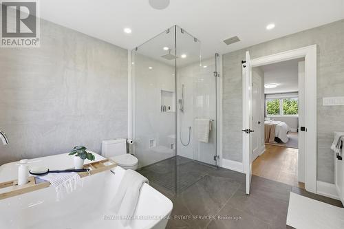 2029 Kempton Park Drive, Mississauga, ON - Indoor Photo Showing Bathroom
