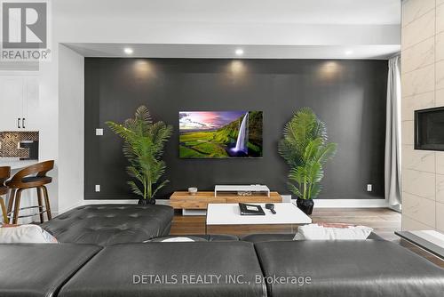 2691 Violet Street, Ottawa, ON 