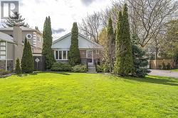 89 SCARBOROUGH HEIGHTS BOULEVARD  Toronto, ON M1M 2V5