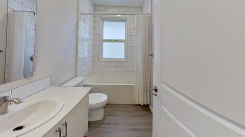 4816 52 Street, Wetaskiwin, AB - Indoor Photo Showing Bathroom