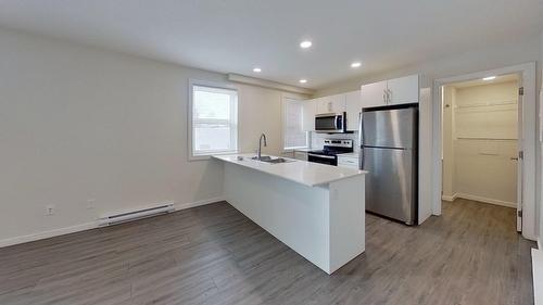 4816 52 Street, Wetaskiwin, AB - Indoor Photo Showing Kitchen With Double Sink