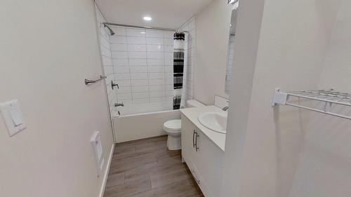 4816 52 Street, Wetaskiwin, AB - Indoor Photo Showing Bathroom