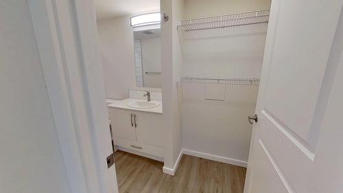 4816 52 Street, Wetaskiwin, AB - Indoor With Storage