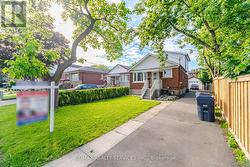 30 ELDER AVENUE Toronto, ON M8W 1S4