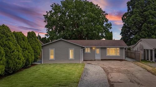8900 CHARLES STREET|Chilliwack Proper South  Chilliwack, BC V2P 7H8
