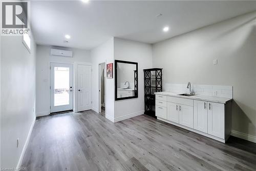 58 East 22Nd Street, Hamilton, ON 