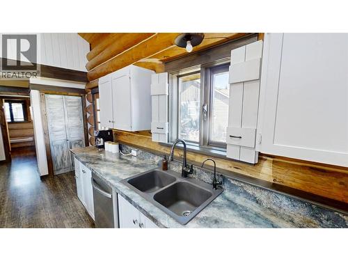 Kitchen - 1600 14Th Street, Invermere, BC 