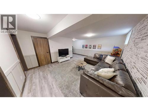 Family Room - 1600 14Th Street, Invermere, BC 