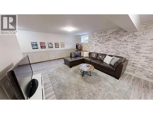 Family Room - 1600 14Th Street, Invermere, BC 