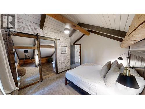 Pirmary Bedroom - 1600 14Th Street, Invermere, BC 