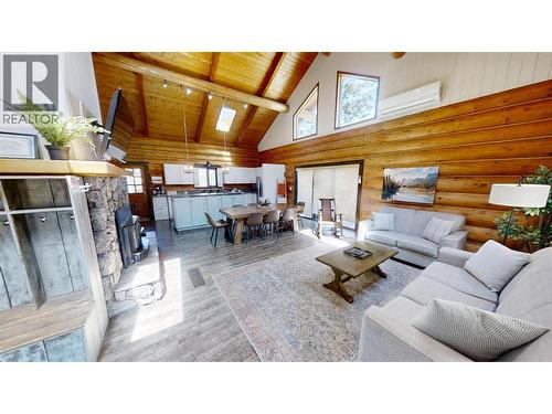 Living - 1600 14Th Street, Invermere, BC 