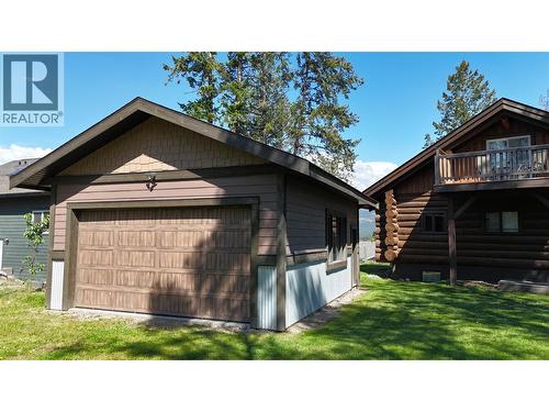Garage - 1600 14Th Street, Invermere, BC 