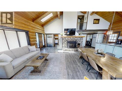 Living - 1600 14Th Street, Invermere, BC 