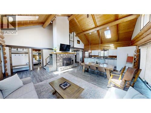 Living - 1600 14Th Street, Invermere, BC 