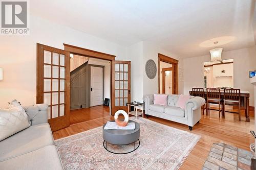 135 Elgin Street N, Cambridge, ON 