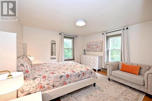 135 Elgin Street N, Cambridge, ON 