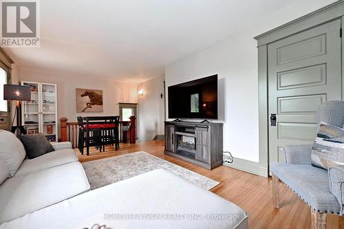 135 Elgin Street N, Cambridge, ON 
