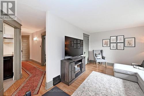 135 Elgin Street N, Cambridge, ON 