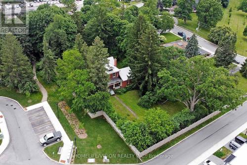 135 Elgin Street N, Cambridge, ON 