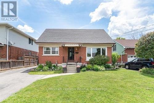43 WYNGATE AVENUE E  Hamilton (Stoney Creek), ON L8G 1T3