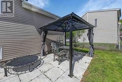 Gazebo and sitting area - 