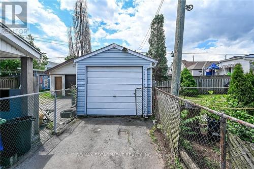 184 London Street N, Hamilton, ON - Outdoor