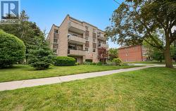 202 - 21 ELIZABETH STREET S Richmond Hill, ON L4C 3V5