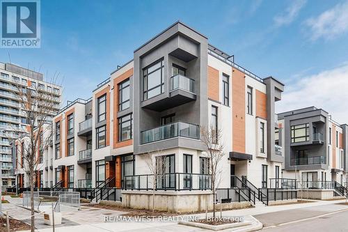 1103 - 12 DAVID EYER ROAD  Richmond Hill, ON L4S 0N3