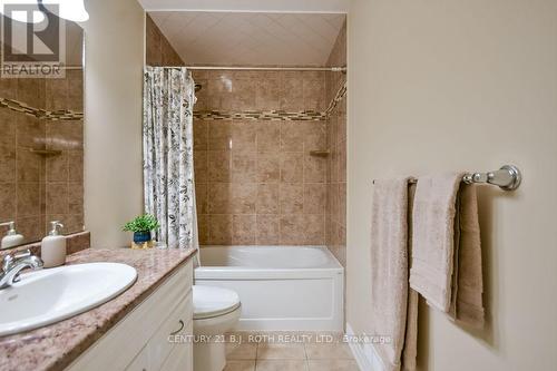 Main floor 4 piece bathroom - 5051 Sideroad 25, Ramara, ON 