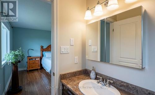 3 piece ensuite - 5051 Sideroad 25, Ramara, ON 