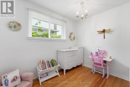 Bedroom, Large Window, Closet - 2589 Lundigan Drive, Mississauga, ON 