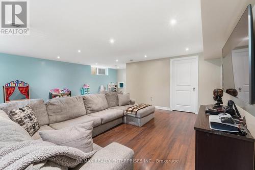 Access To Garage - 2589 Lundigan Drive, Mississauga, ON 
