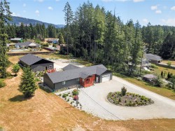 6353 Beaver Creek Rd Port Alberni, BC V9Y 8L3