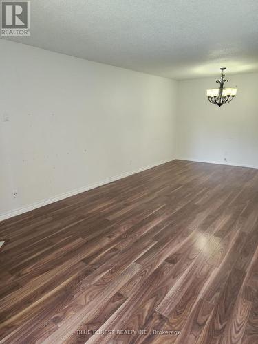 210 - 727 Deveron Crescent, London South (South T), ON 