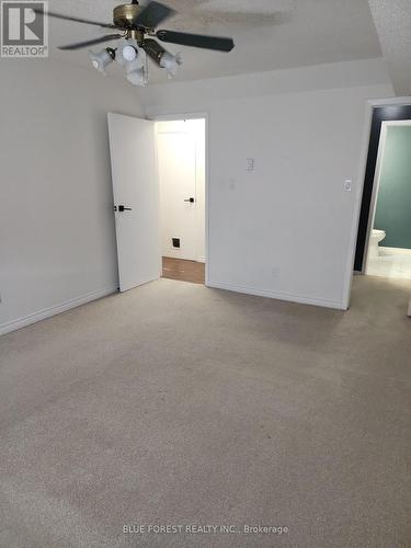 210 - 727 Deveron Crescent, London South (South T), ON 
