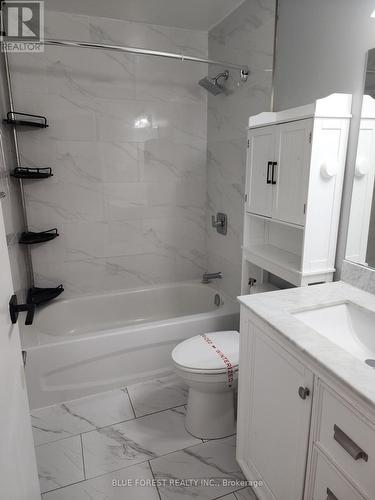 210 - 727 Deveron Crescent, London South (South T), ON 