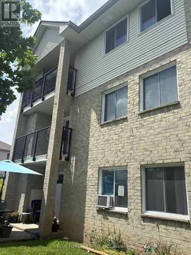 210 - 727 Deveron Crescent, London South (South T), ON 