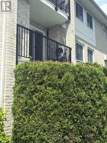 210 - 727 Deveron Crescent, London South (South T), ON 